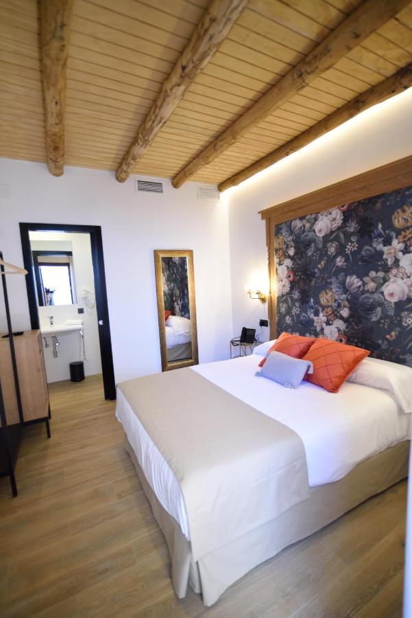 Hostal Rural Santa Habitaciones Aldea D埃尔罗西奥 外观 照片