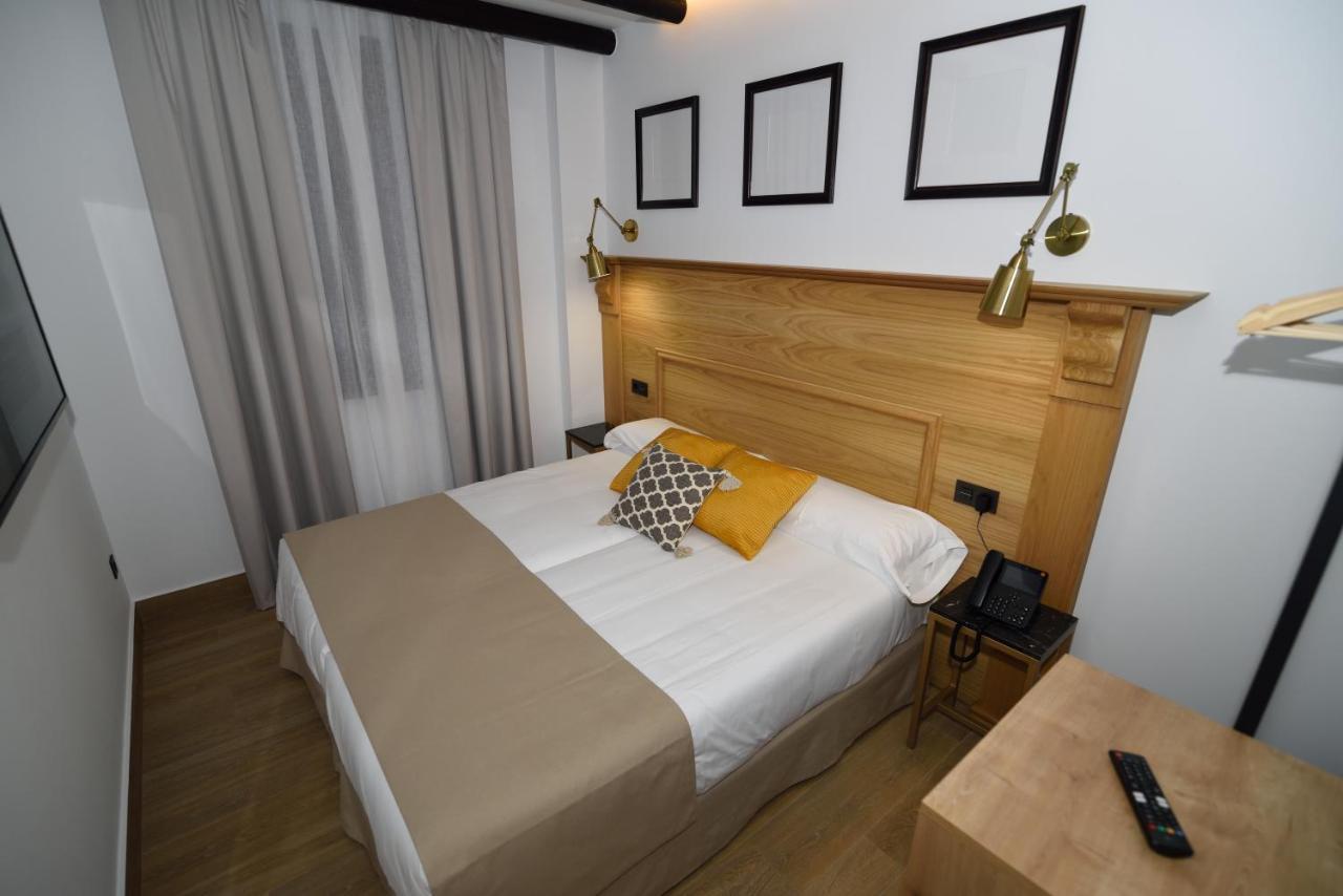 Hostal Rural Santa Habitaciones Aldea D埃尔罗西奥 外观 照片